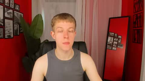 Snapshot of dylan_norton chatting on June 3, 2026, 10:18 am Dylan online show from June 3, 2026, 10:18 am