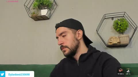 Dylan online show from September 17, 2025, 10:22 pm