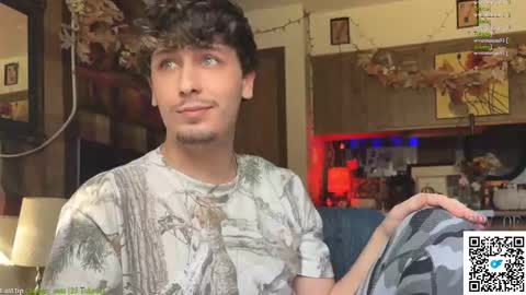 Dylan Daniel 7.8 online show from November 4, 2025, 8:52 pm