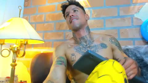 D Y L A N online show from February 20, 2025, 3:34 am