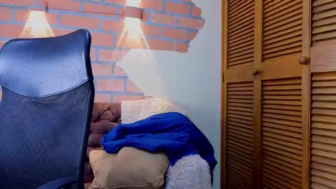 D Y L A N online show from March 18, 2026, 2:26 am