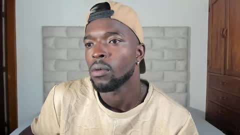 Dylan Taylor online show from November 23, 2025, 12:27 pm