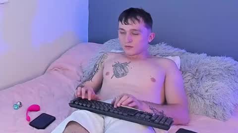 ---DYLAN--- online show from February 26, 2025, 11:15 pm