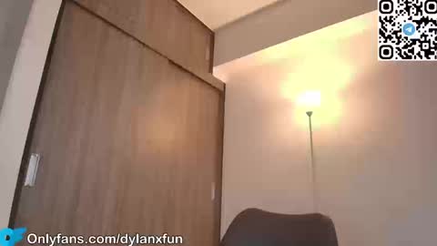 dylanxfun online show from September 25, 2025, 9:40 pm