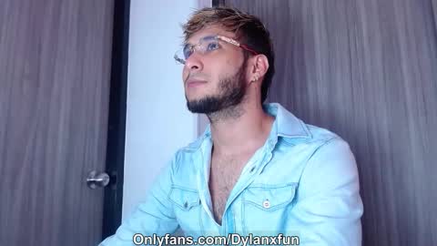 dylanxfun online show from October 7, 2025, 9:01 pm