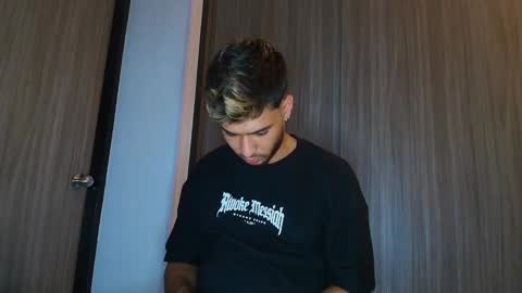 dylanxfun online show from December 23, 2025, 6:11 am