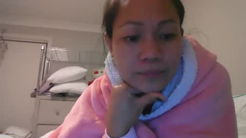 Snapshot of dylene1986 chatting on June 12, 2026, 8:13 am dylene1986 online show from June 12, 2026, 8:13 am
