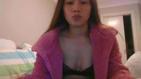 Snapshot of dylene1986 chatting on July 5, 2026, 10:44 am dylene1986 online show from July 5, 2026, 10:44 am