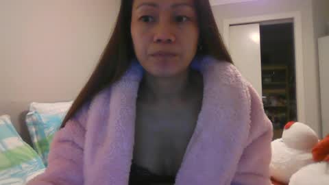 Snapshot of dylene1986 chatting on July 30, 2026, 8:57 am dylene1986 online show from July 30, 2026, 8:57 am