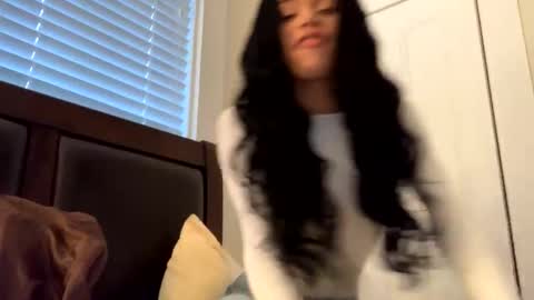 Dynasty online show from December 17, 2024, 8:54 pm