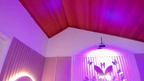 Juana online show from November 12, 2025, 11:32 am