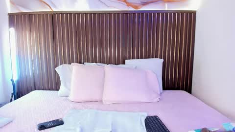 Call me Sofia online show from December 17, 2025, 8:15 pm