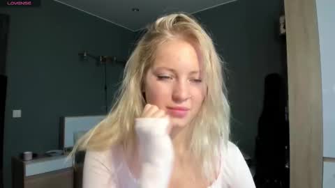 fansly - yourbestbaby online show from March 8, 2025, 7:05 am