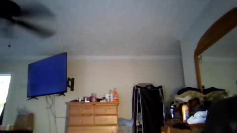 eagle4u online show from December 1, 2025, 4:34 pm