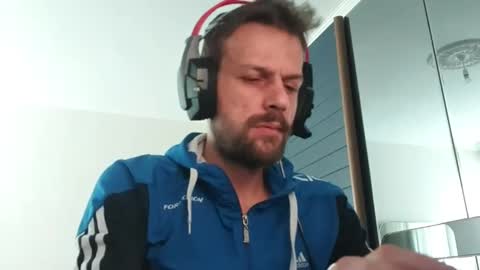 eaglecrm online show from October 25, 2025, 9:06 am