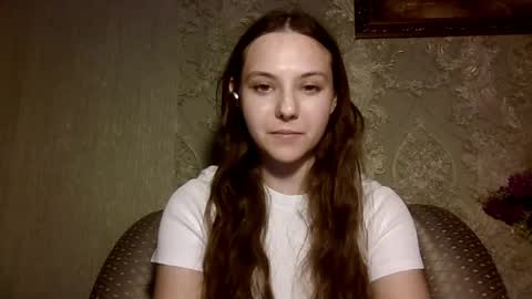 Yuni online show from April 21, 2026, 4:23 pm