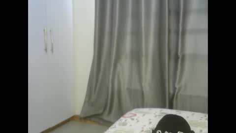 east_queen online show from February 23, 2025, 9:33 am