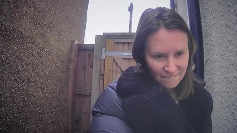 Nadia Ferreira  online show from February 12, 2026, 11:05 am