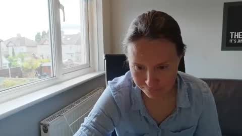 Nadia Ferreira  online show from June 9, 2026, 9:43 am