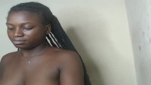 eatuupx online show from February 1, 2025, 9:40 pm