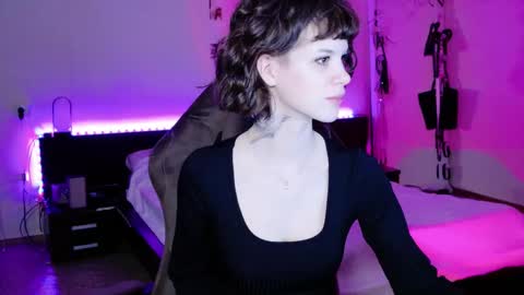 Matilda online show from November 19, 2025, 4:23 am