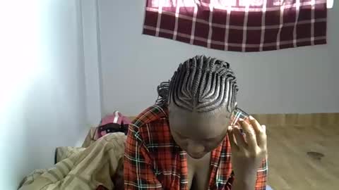 Queen online show from April 3, 2026, 7:28 am