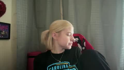 americnbarbie online show from November 19, 2025, 8:31 pm