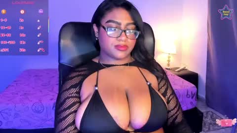 ebony__queen2 online show from April 21, 2026, 9:17 pm