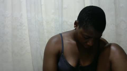 ebony_candy1998 online show from October 22, 2025, 7:57 pm