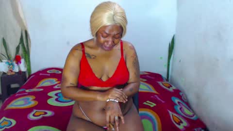 Snapshot of ebony_chayna chatting on March 2, 2025, 2:43 pm chayna smith online show from March 2, 2025, 2:43 pm