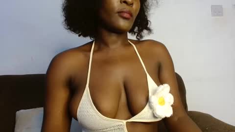 Snapshot of ebony_ghoddes chatting on October 7, 2025, 7:22 pm ebony online show from October 7, 2025, 7:22 pm