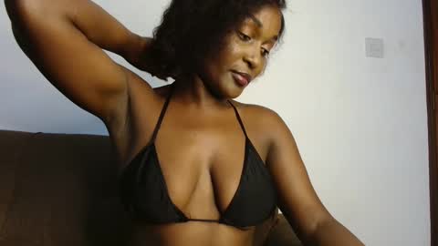 Snapshot of ebony_ghoddes chatting on October 22, 2025, 10:53 pm ebony online show from October 22, 2025, 10:53 pm