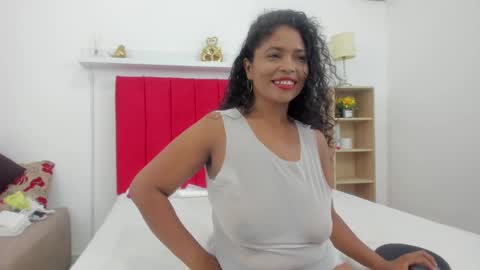 Snapshot of ebony_hot_25 chatting on September 13, 2025, 11:15 pm ebony_hot_25 online show from September 13, 2025, 11:15 pm