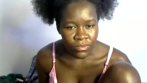 Snapshot of ebony_lynne chatting on May 6, 2026, 8:36 pm ebony_lynne online show from May 6, 2026, 8:36 pm