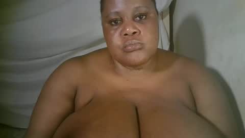 ebony_magixs online show from April 19, 2026, 6:21 pm