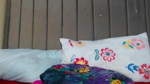 EBONY PETITE online show from February 21, 2025, 6:07 am