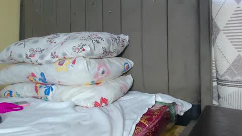 EBONY PETITE online show from March 6, 2025, 7:03 am