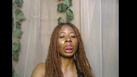 Queen online show from December 4, 2025, 9:12 pm