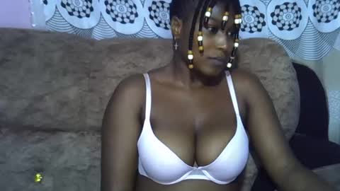 pretty online show from April 21, 2026, 9:28 pm