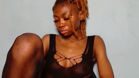 ebonyxxbabe online show from November 20, 2025, 2:01 am