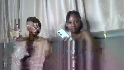 ecstasyxoxo online show from April 24, 2026, 8:33 pm