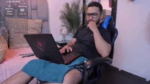 edahi1386 online show from September 17, 2025, 1:29 am