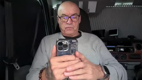 eddelmar online show from December 19, 2025, 2:02 pm