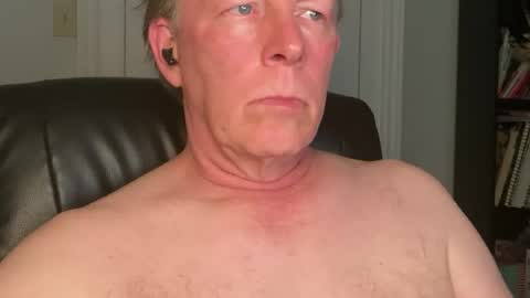 Snapshot of eddygl1968 chatting on June 17, 2026, 2:25 am Eddy online show from June 17, 2026, 2:25 am
