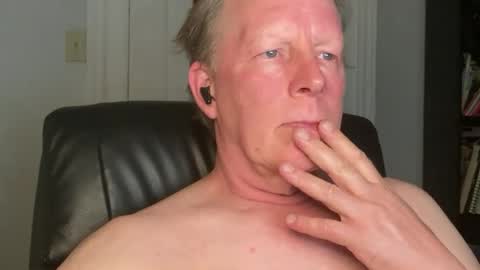 Snapshot of eddygl1968 chatting on June 22, 2026, 2:13 am Eddy online show from June 22, 2026, 2:13 am