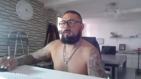 edgarram83 online show from November 3, 2025, 7:15 pm