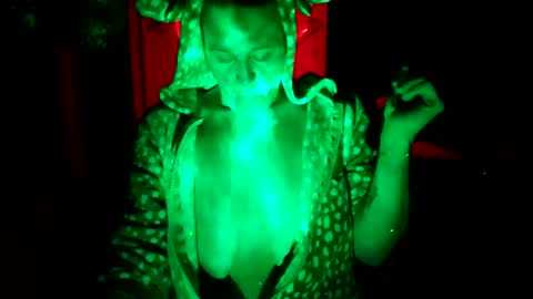 Snapshot of edgeofinsanity13 chatting on December 21, 2024, 12:20 am Angel online show from December 21, 2024, 12:20 am