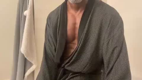 Dad online show from March 11, 2025, 2:43 am