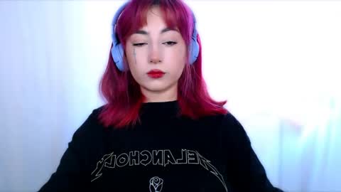 Snapshot of ediefris chatting on April 25, 2026, 9:01 am fickle demon made of clumps of matter online show from April 25, 2026, 9:01 am