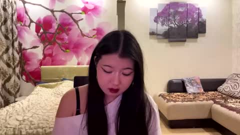 Eri online show from April 18, 2026, 7:07 pm